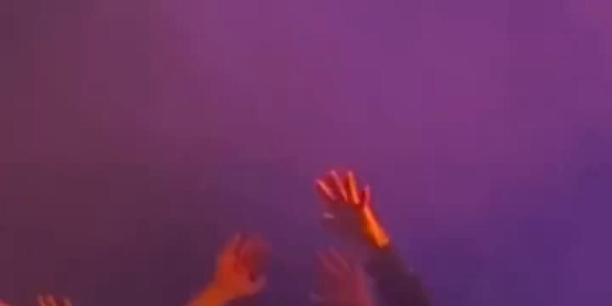 Elon Musk, como nunca antes lo has visto: lo da todo en un concierto en México