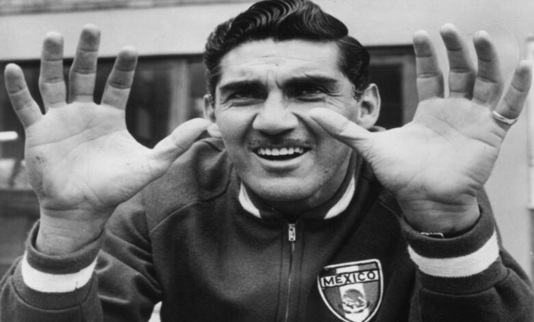 Enluta Antonio "La Tota" Carbajal al futbol mexicano | Video