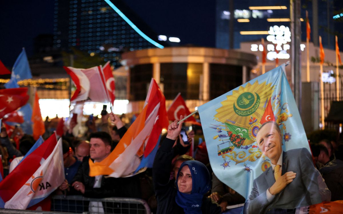 Erdogan encabeza el escrutinio en elecciones de Turquía