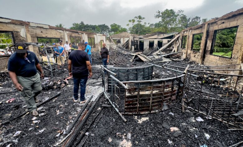 “Es un incidente horroroso y trágico”: al menos 19 niños mueren por incendio en escuela