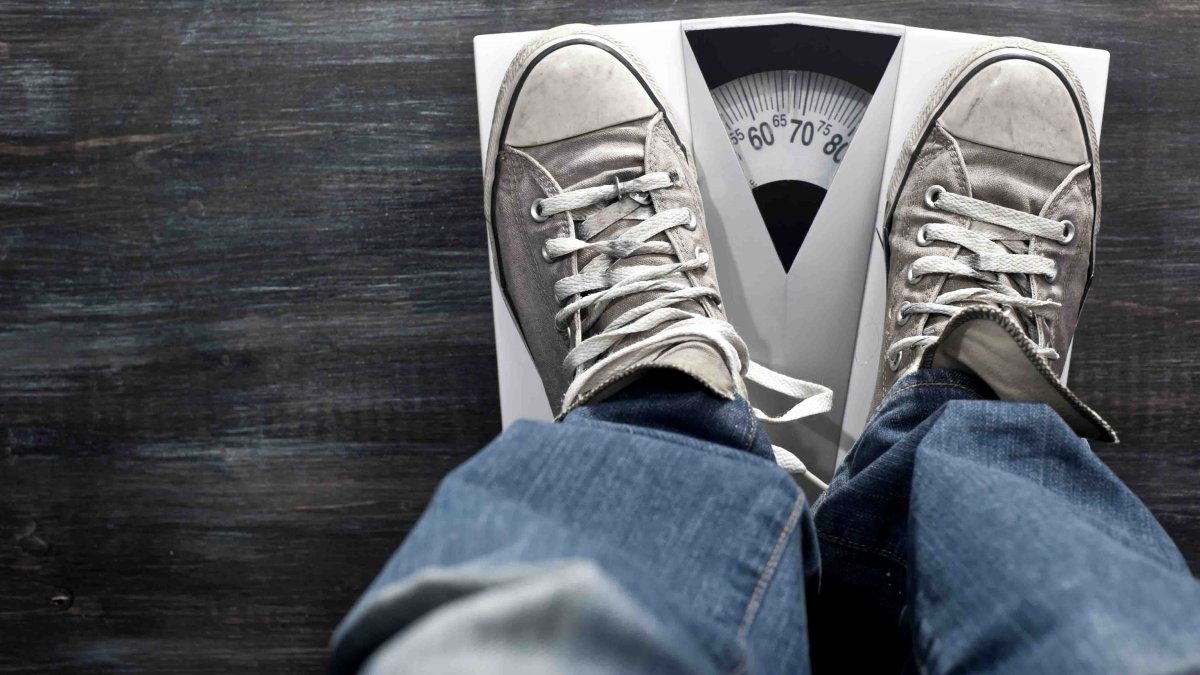 Esta aerolínea le está pidiendo a los pasajeros que se pesen antes de volar