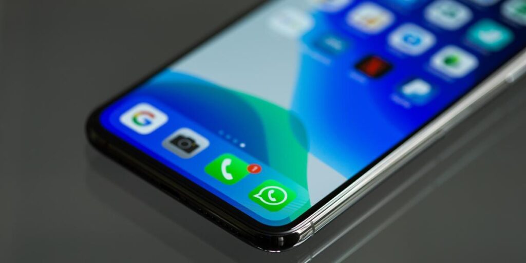 Esta aplicación tiene la culpa de que te dure tan poco la batería en tu móvil