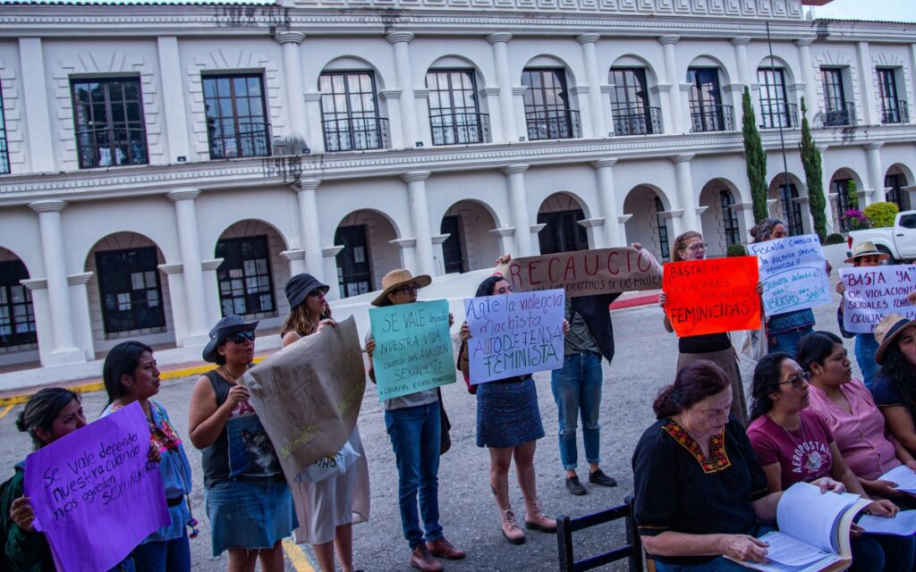 Exigen en Chiapas liberación de indígena acusada de matar a su agresor