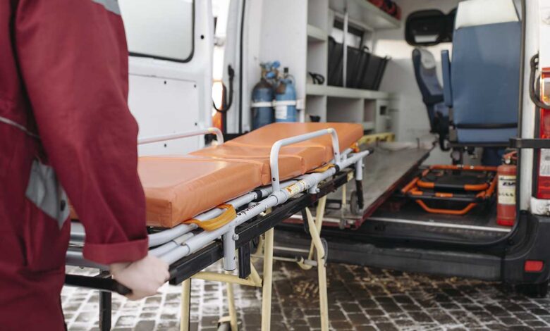 Fiscalía CDMX investiga muerte de anciana tras caer de una ambulancia