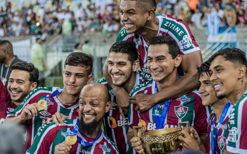 Fluminense, Cruzeiro y Paranaense separan a futbolistas investigados por amaños en Brasil
