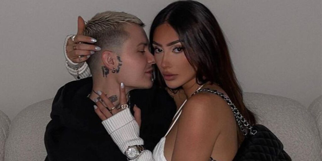 Francesca Farago from Too Hot To Handle embracing boyfriend Jesse Sullivan