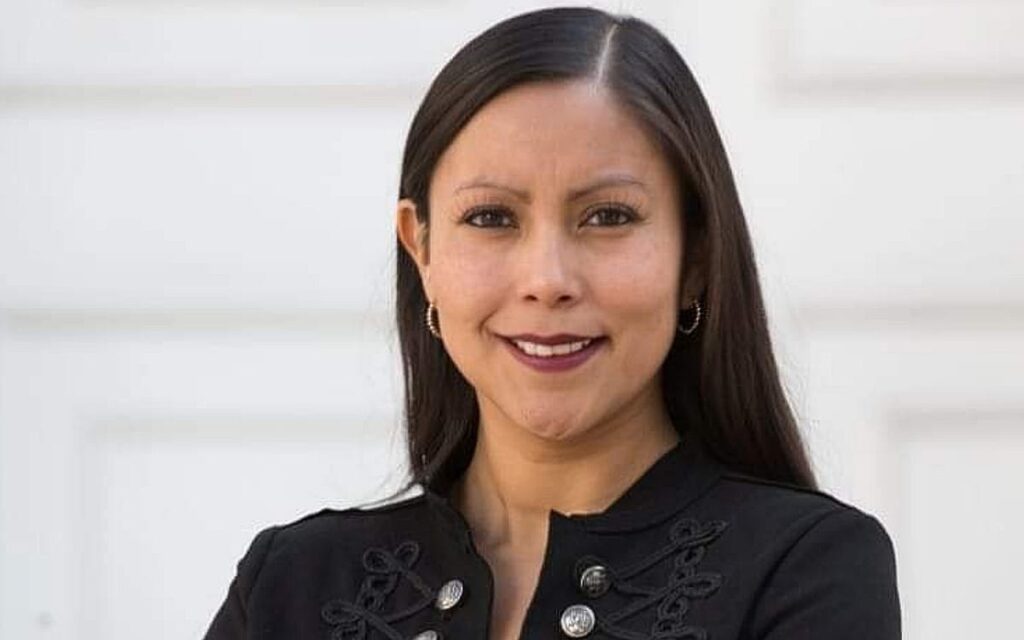 Ginarely Valencia, la nueva moderadora del segundo debate de candidatas en Edomex