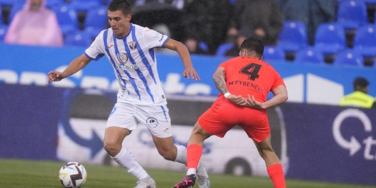 Golazos de Karrikaburu y Roberto López