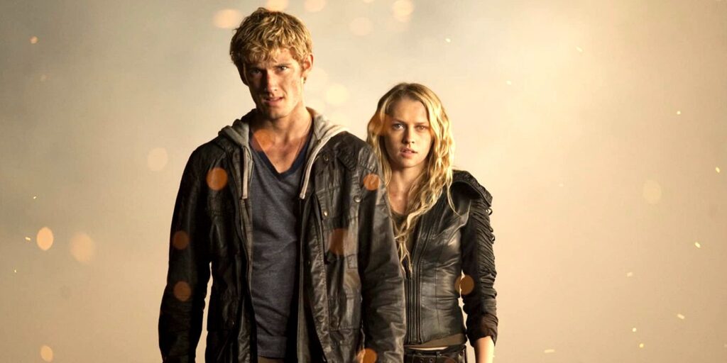 Alex Pettyfer and Teresa Palmer in I Am Number Four