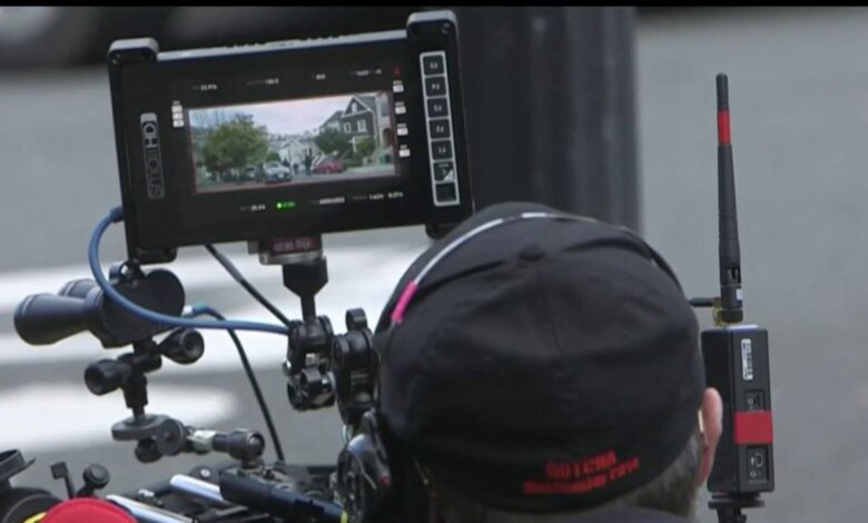 Hollywood se prepara para una posible huelga de escritores en medio de negociaciones