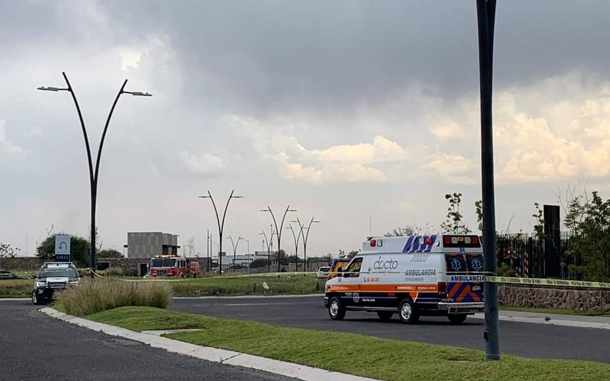 Hombre muere ahogado al intentar recuperar una pelota en lago de Querétaro