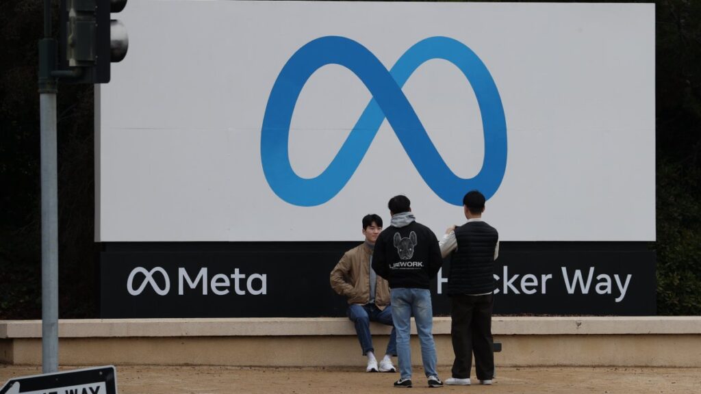 Imponen multa récord a la matriz de Facebook por infringir normas de privacidad