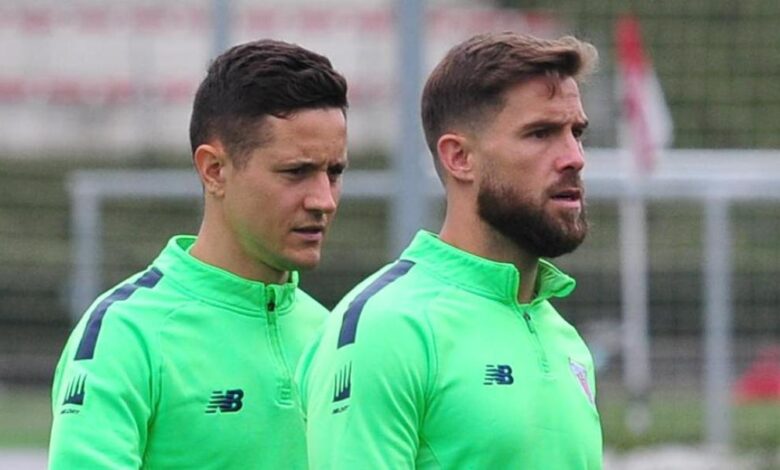 Iñigo Martínez sigue sin comparecer con sus compañeros en Lezama