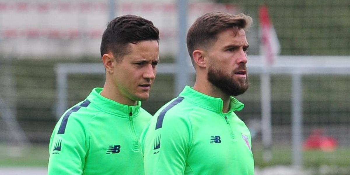 Iñigo Martínez sigue sin comparecer con sus compañeros en Lezama