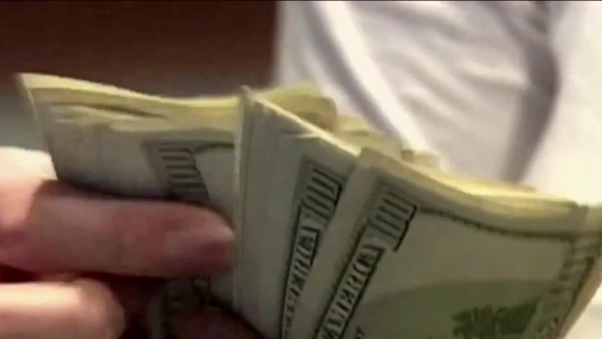 Inmigrantes indocumentados deben tener cuidado con estafas de inmigración