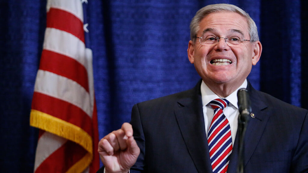 Justicia investiga si el senador Bob Menéndez recibió regalos lujosos