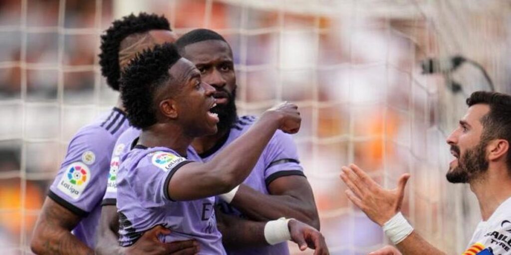 La Federación insta a que se activen los protocolos antirracismo