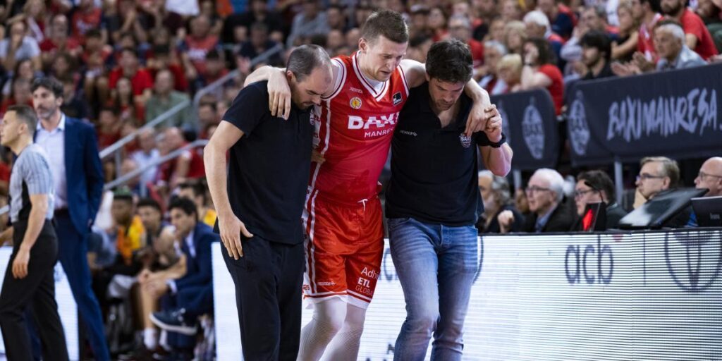 La lesión de Adam Waczynski es grave