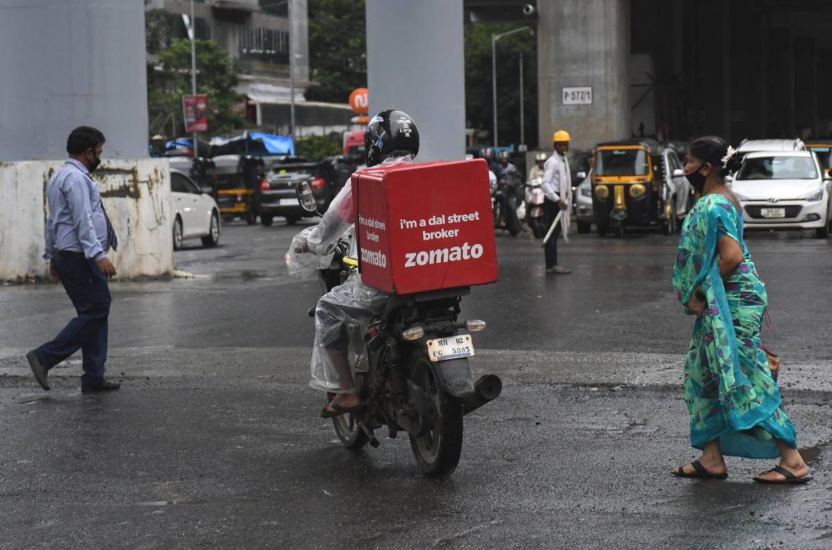 Las acciones de Zomato se desploman después de que Invesco redujera la valoración de su rival Swiggy