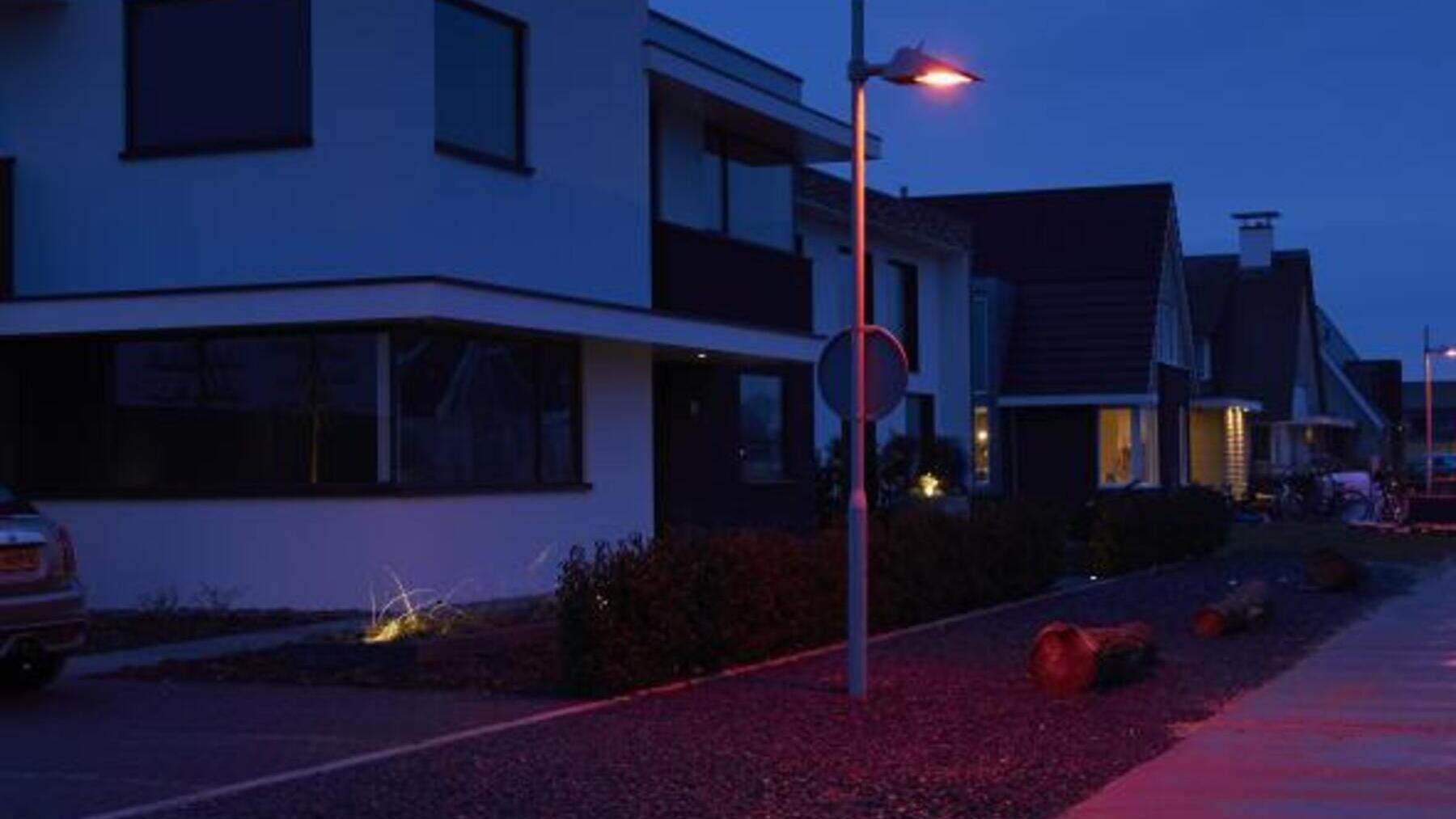 Las ciudades están poniendo luces rojas en las calles y aunque da miedo tiene mucho sentido