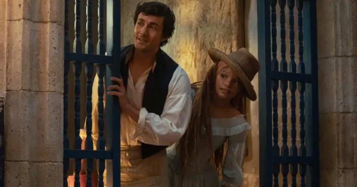 Las estrellas de La Sirenita Halle Bailey y Jonah Hauer-King comparten fotos detrás de escena