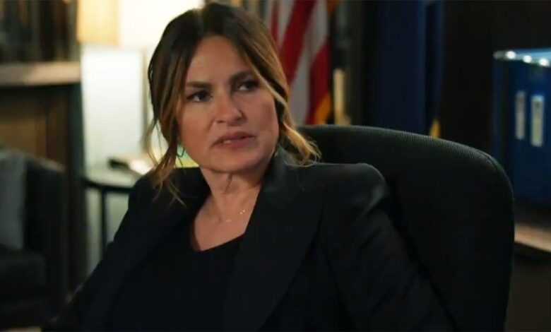 Benson staring to the side in Law and Order SVU and OC finale