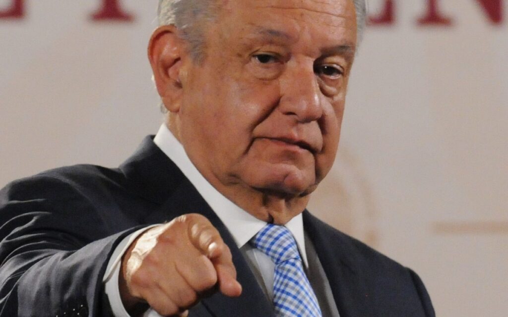 Legisladores decidirán si llevan a juicio político a ministros: AMLO