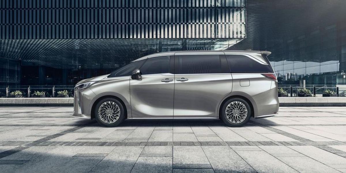 Lexus LM, cuando el lujo y la comodidad se reúnen en una Minivan