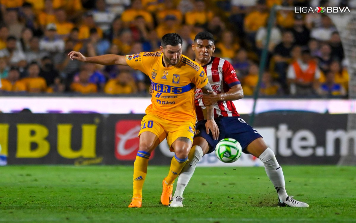 Liga MX: Salen Chivas indemnes del Estadio Universitario | Tuit