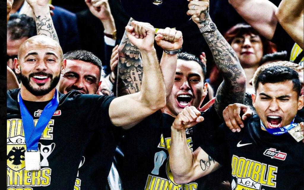 Logra AEK Atenas, con Orbelín Pineda, el doblete en Grecia | Video