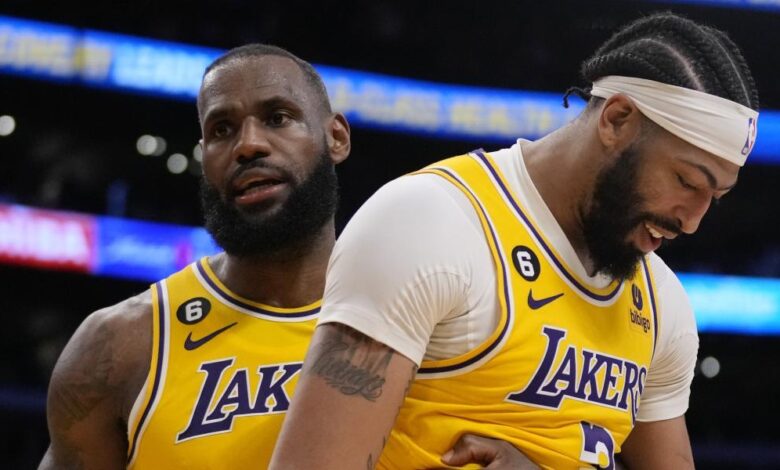 Los Lakers de LeBron destronan a los Warriors y se citan con los Nuggets