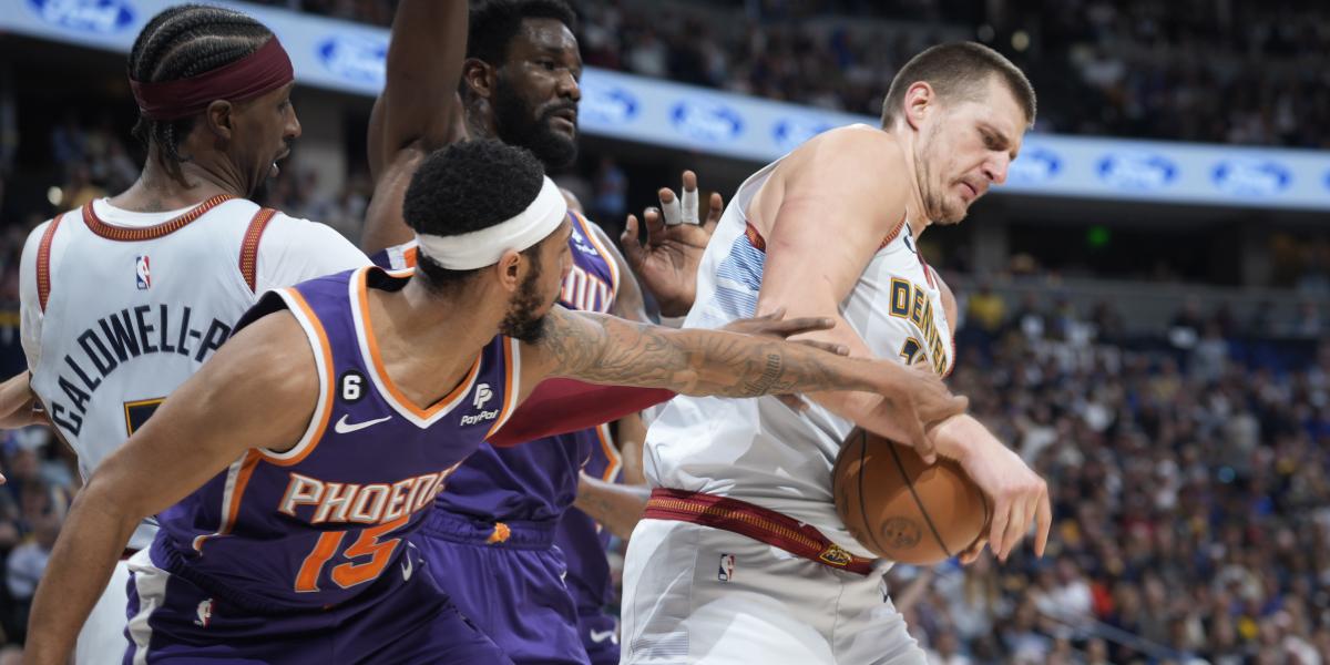 Los Nuggets no dan opción a los Suns con un Jokic otra vez en 'modo abusón'