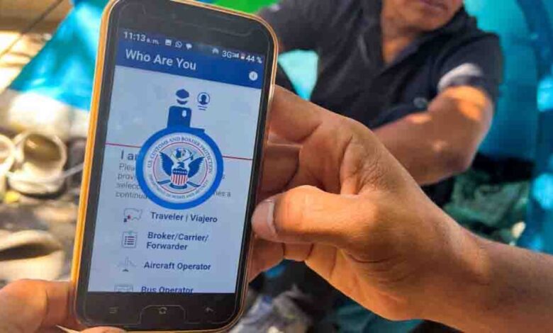 Los cruces fronterizos disminuyen mientras EEUU pone esperanzas en app de citas del gobierno