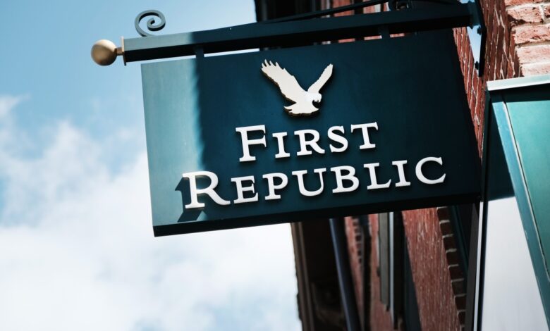 Los reguladores cierran First Republic Bank, JPMorgan es nombrado comprador de activos y depósitos de $ 330 mil millones, FDIC está en apuros por $ 13 mil millones