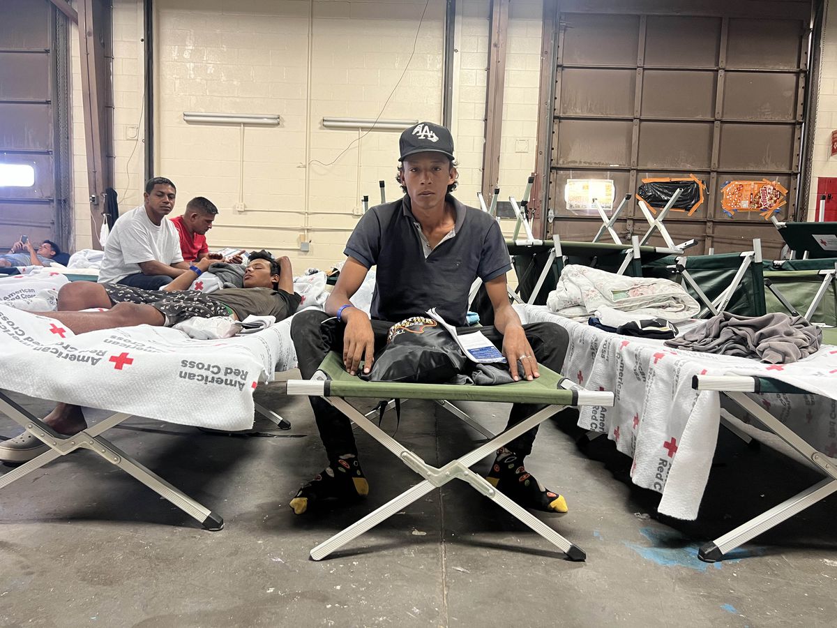 Los rostros del fin del Título 42: viñetas de la última crisis migratoria