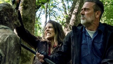 Lauren Cohan and Jeffrey Dean Morgan as Maggie and Negan VS A Walker in The Walking Dead