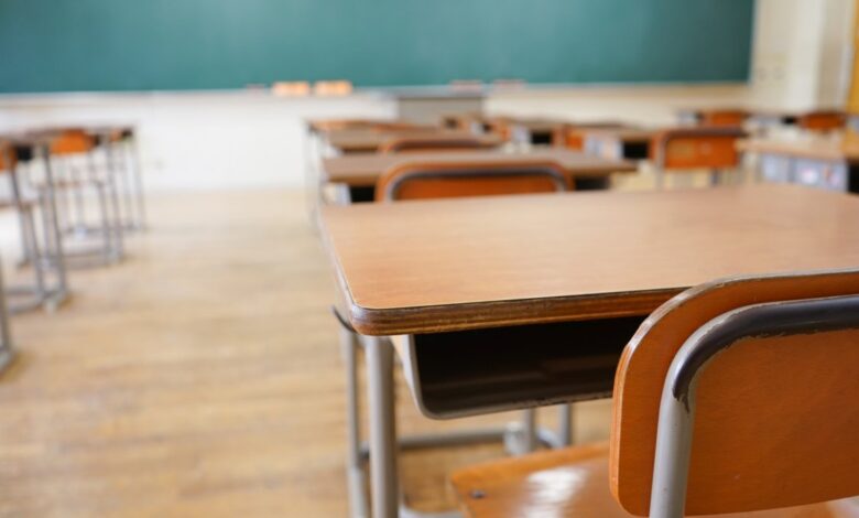 Maestras de Indiana forzaron estudiante que se comiera su propio vómito