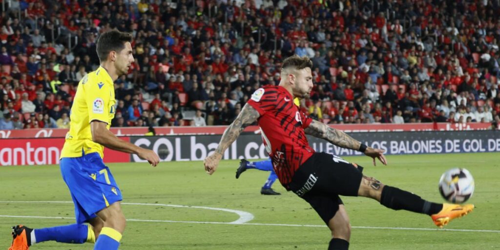 Maffeo avanza al Mallorca ante el Cádiz