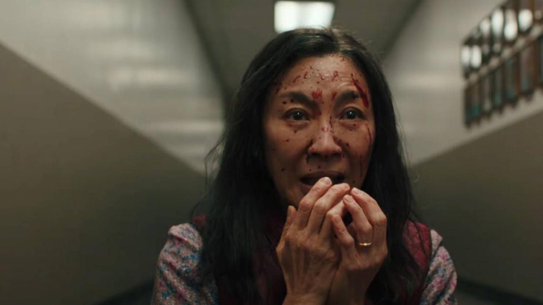Michelle Yeoh ya no ve que sus personajes se describan como «persona de aspecto asiático» después de ganar el Oscar