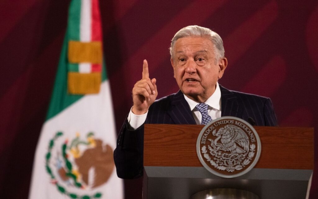 No van a poder parar Tren Maya, AMLO sobre amparos