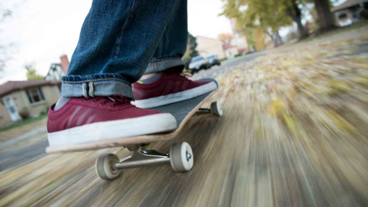 Patinador completa viaje récord por EEUU