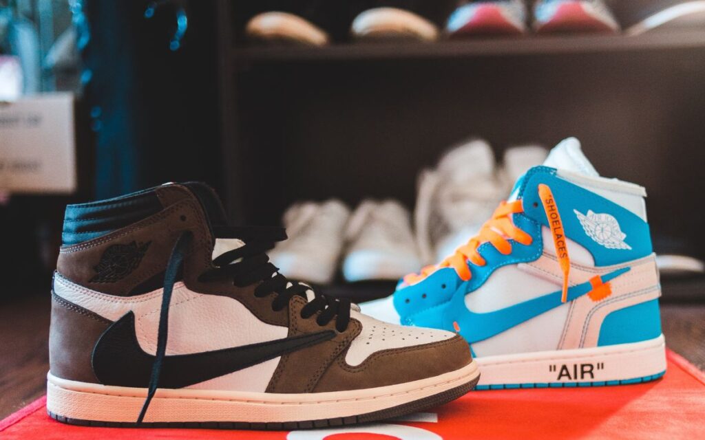 Perú: Roban a tienda más de 200 tenis, todos del mismo pie