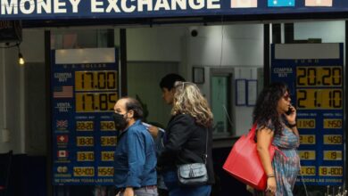 Peso se deprecia ante fortalecimiento del dólar