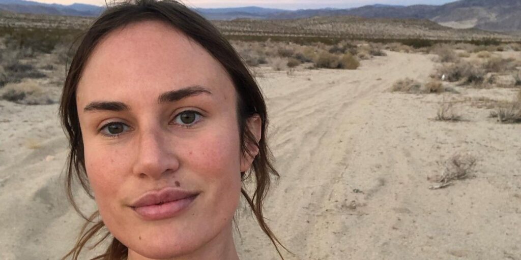 vanessa papa the ultimatum queer love desert background