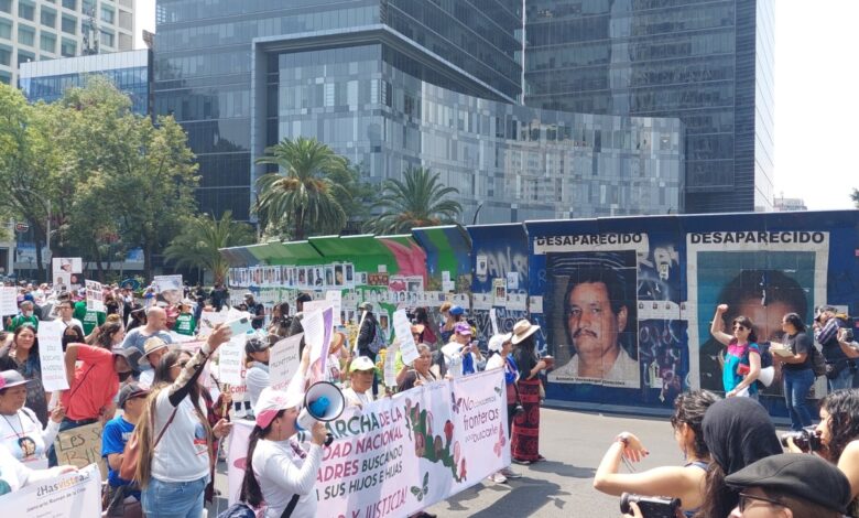 'Porque los buscamos': madres marchan por hijos desaparecidos