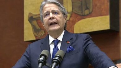 Presidente de Ecuador disuelve al Parlamento y llama a nuevas elecciones