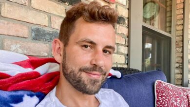 The bachelor's Nick Viall posing for an Instagram photo.