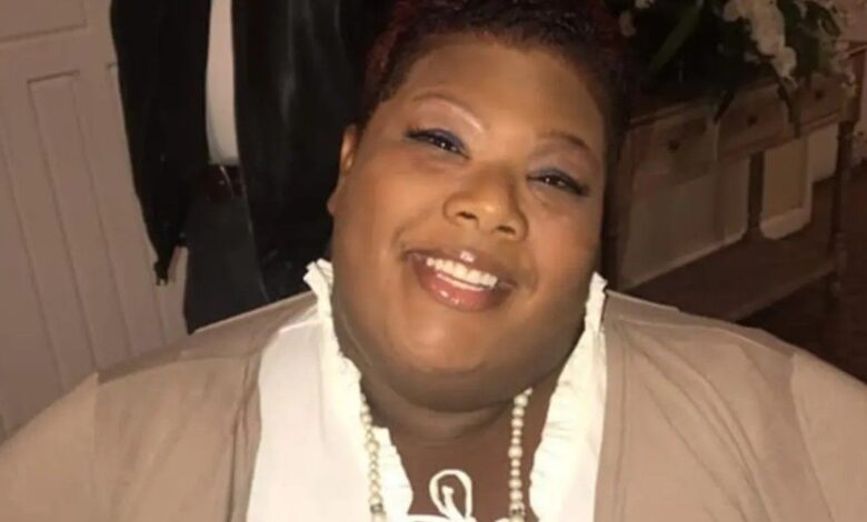 Latonya Pottain from My 600-Lb Life wearing cream blouse and smiling