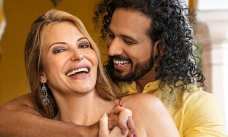 90 Day Fiancé The Other Way season 4 stars Jen Boecher and Rishi Singh embracing