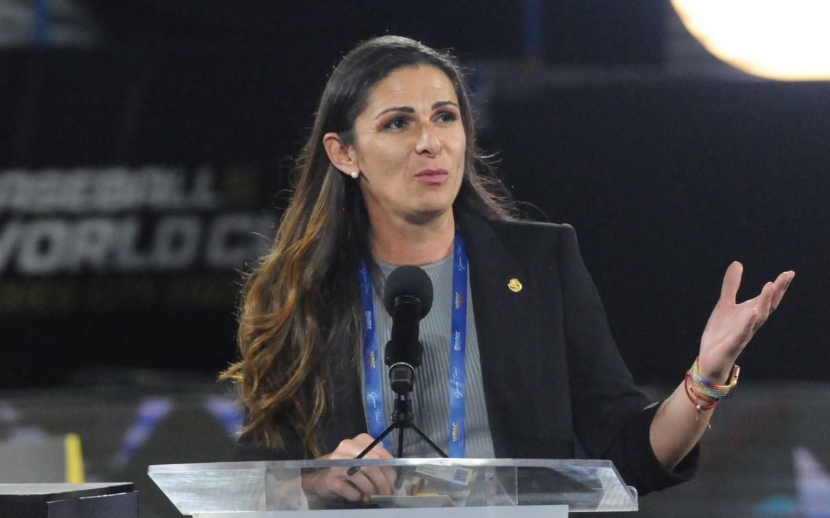 ‘Que vendan calzones’: Ana Guevara se va contra campeonas de natación artística